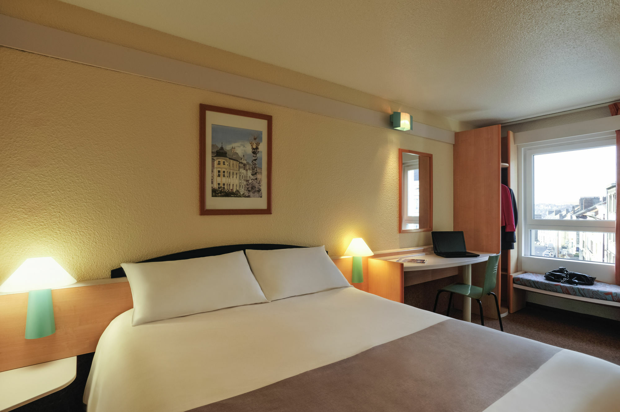 Ibis Styles Boulogne Sur Mer Centre Cathedrale Exterior foto