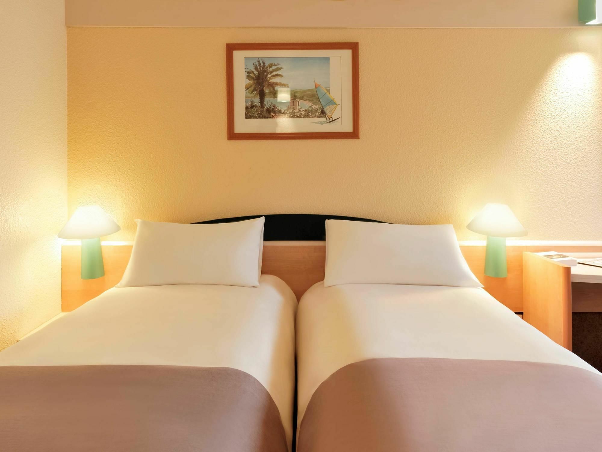 Ibis Styles Boulogne Sur Mer Centre Cathedrale Exterior foto